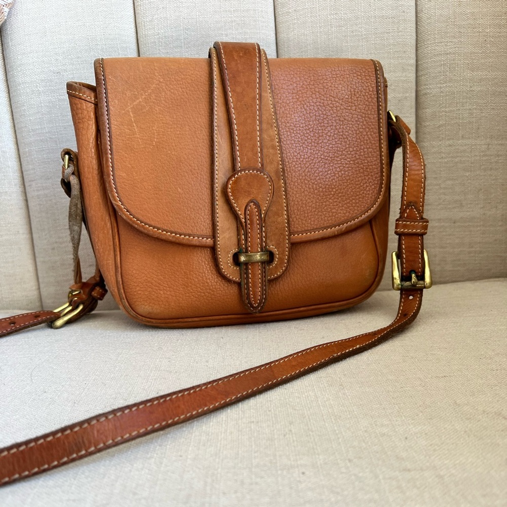 Classic, vintage Dooney & Bourke saddlebag.